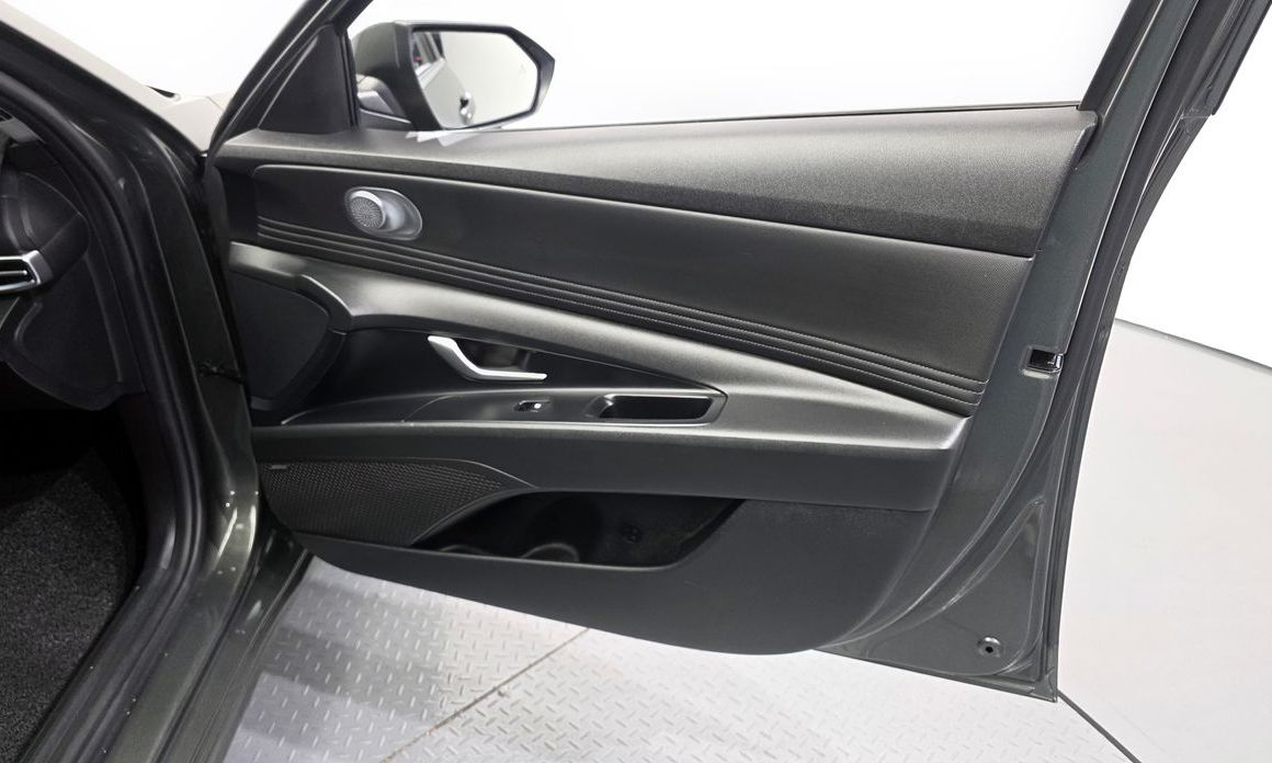 Hyundai AVANTE 2021