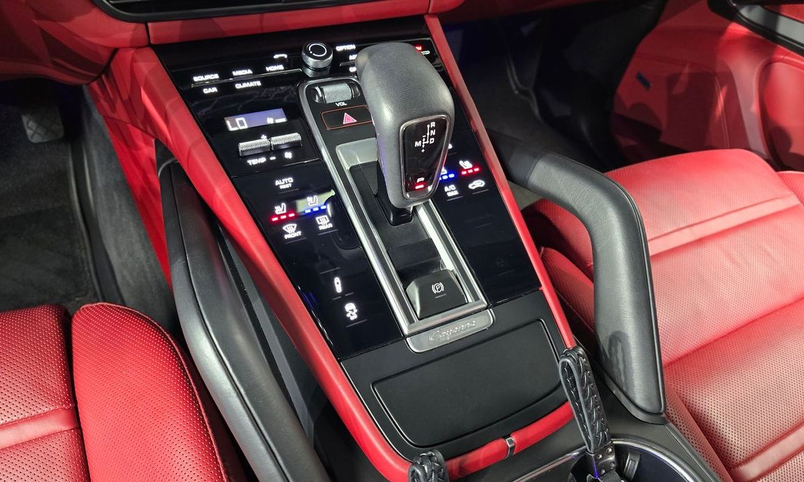 Porsche Cayenne 2023