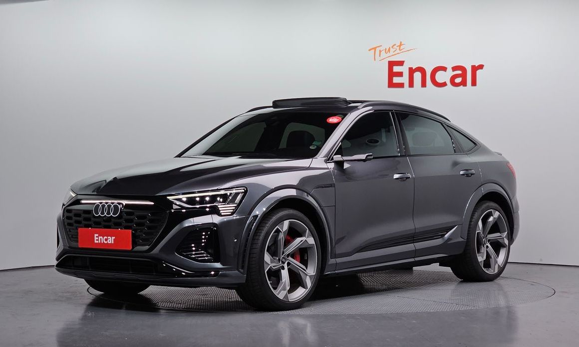 Audi SQ8 e-tron 2024