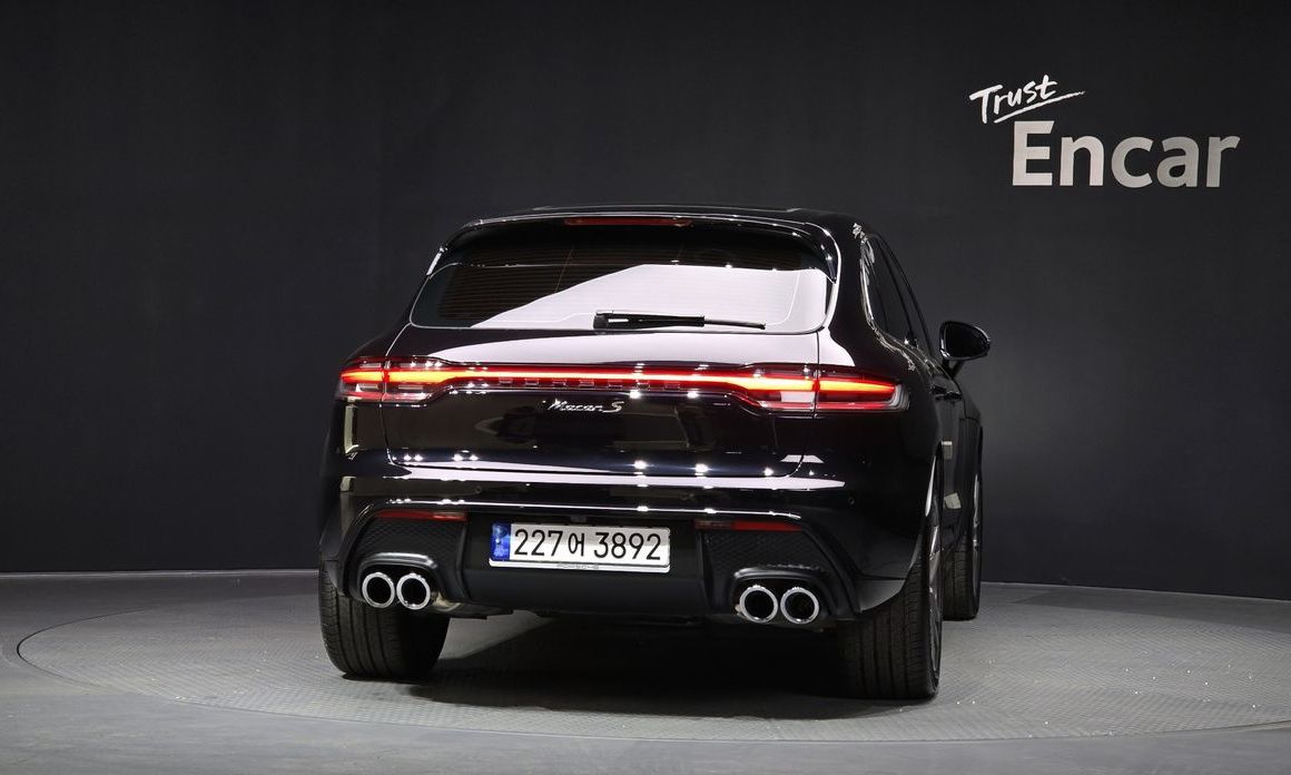 Porsche Macan 2023