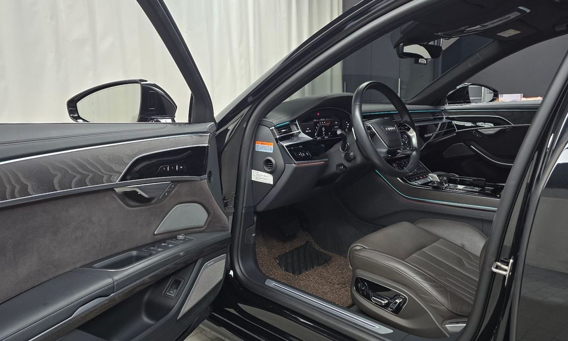 Audi A8 2023