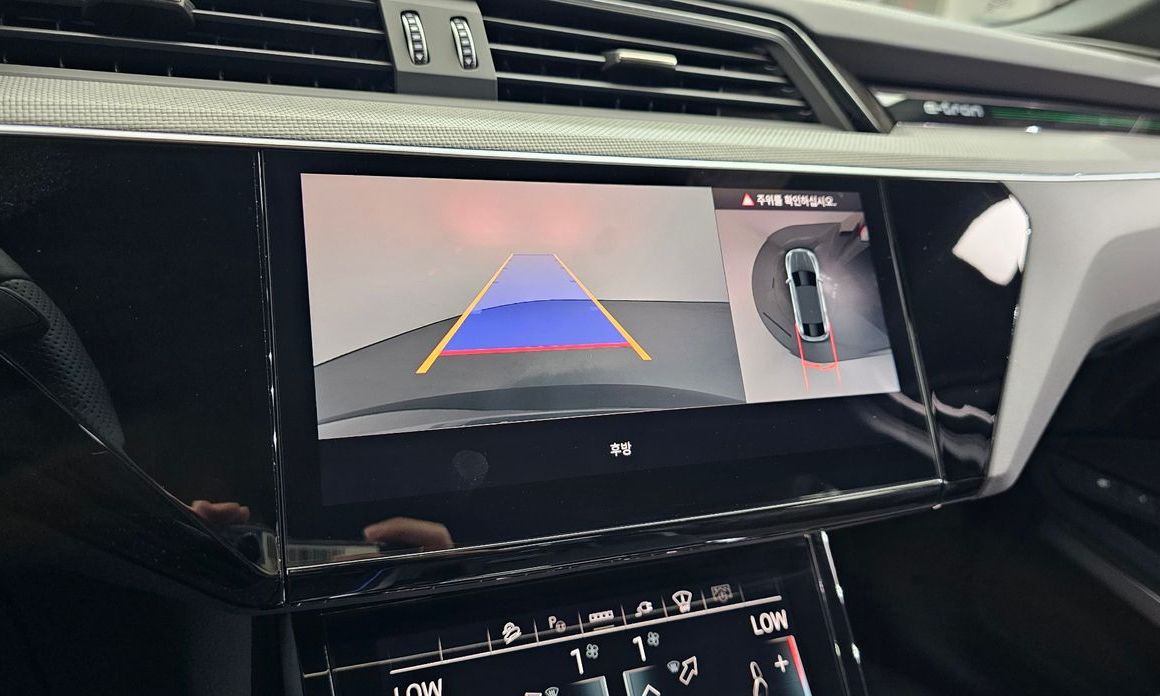 Audi SQ8 e-tron 2024