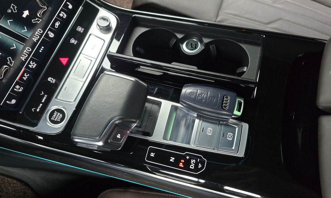 Audi A8 2023