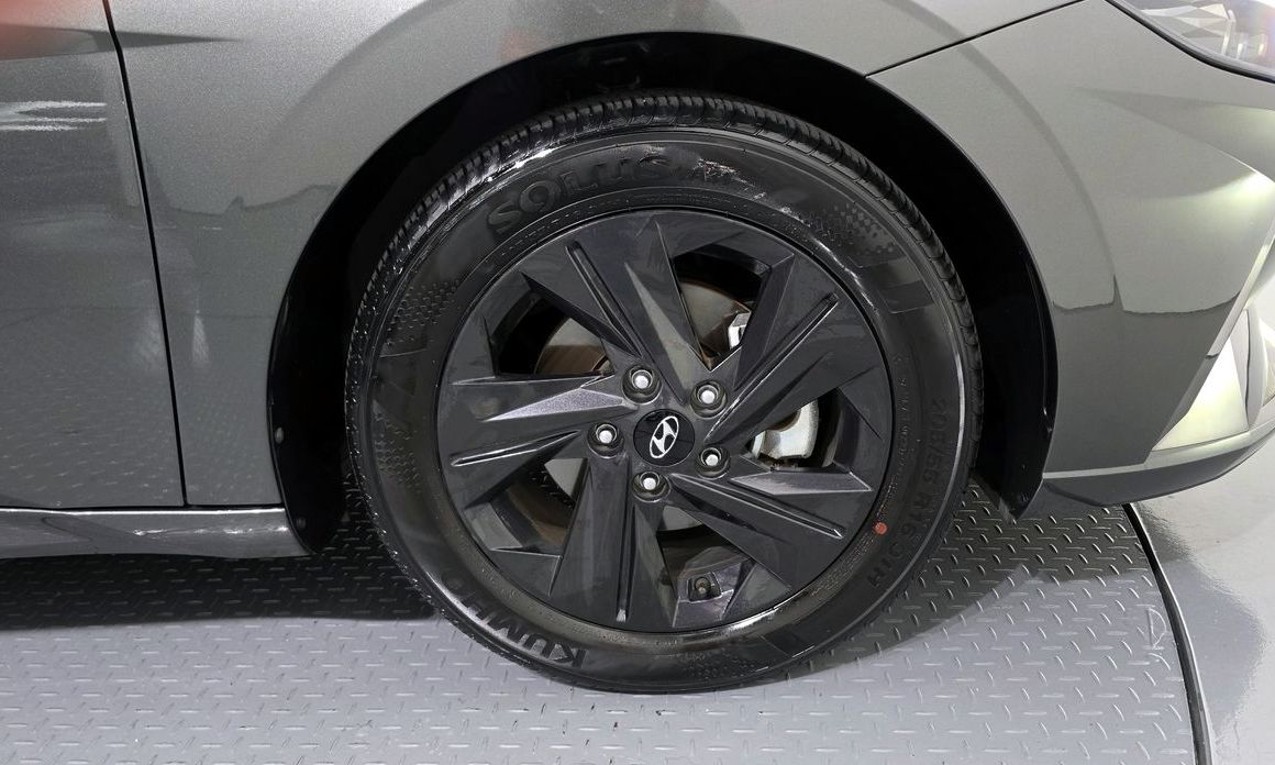 Hyundai AVANTE 2021