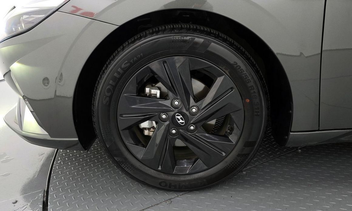 Hyundai AVANTE 2021