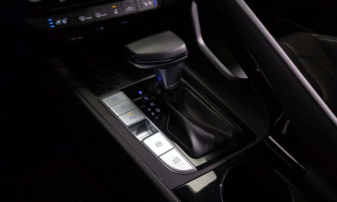 Hyundai AVANTE 2021