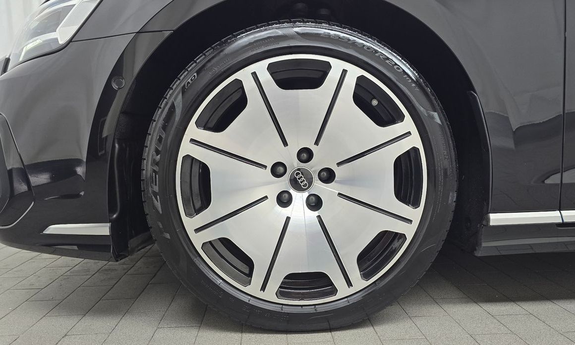 Audi A8 2023