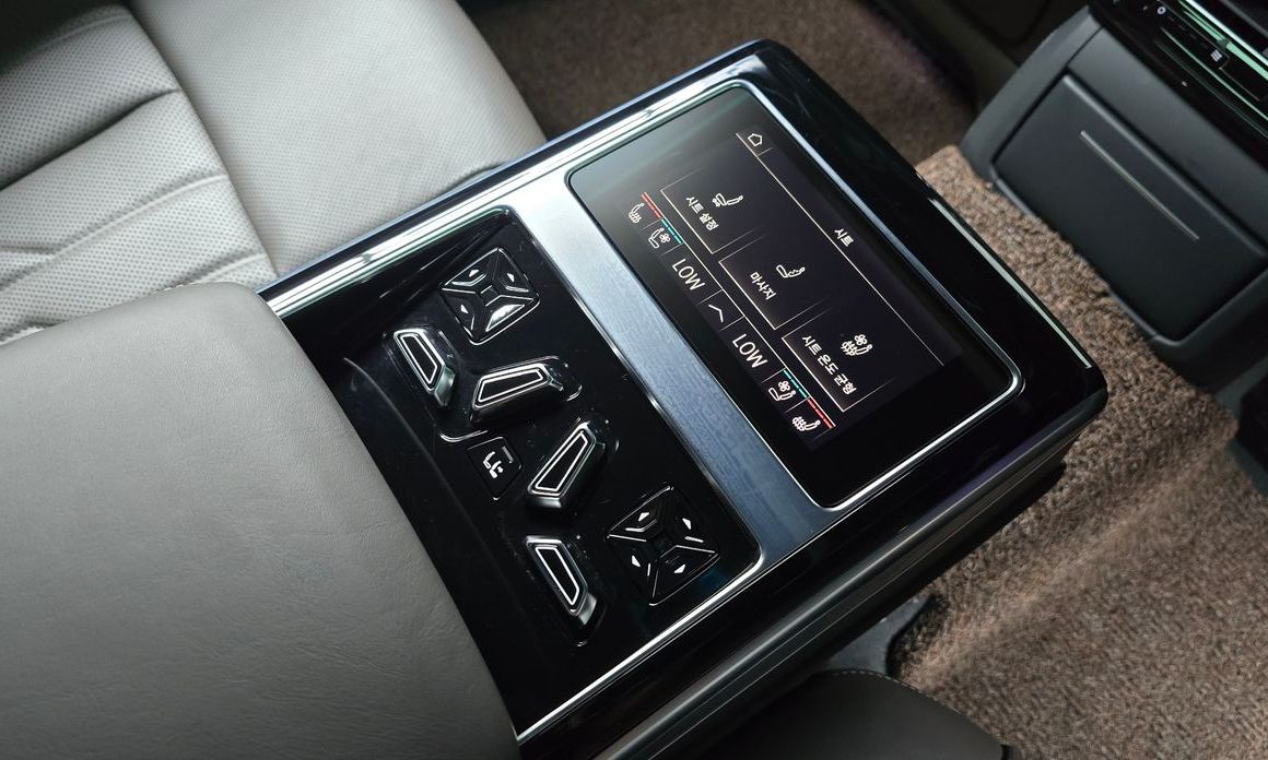Audi A8 2023