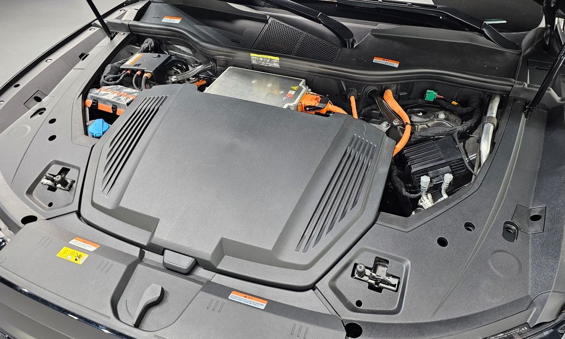 Audi SQ8 e-tron 2024