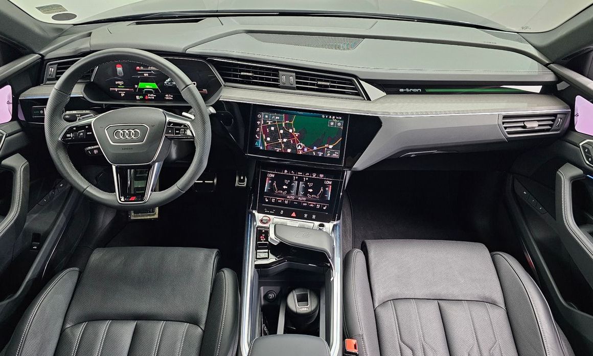 Audi SQ8 e-tron 2024