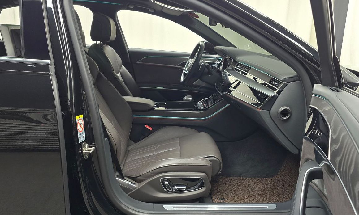 Audi A8 2023