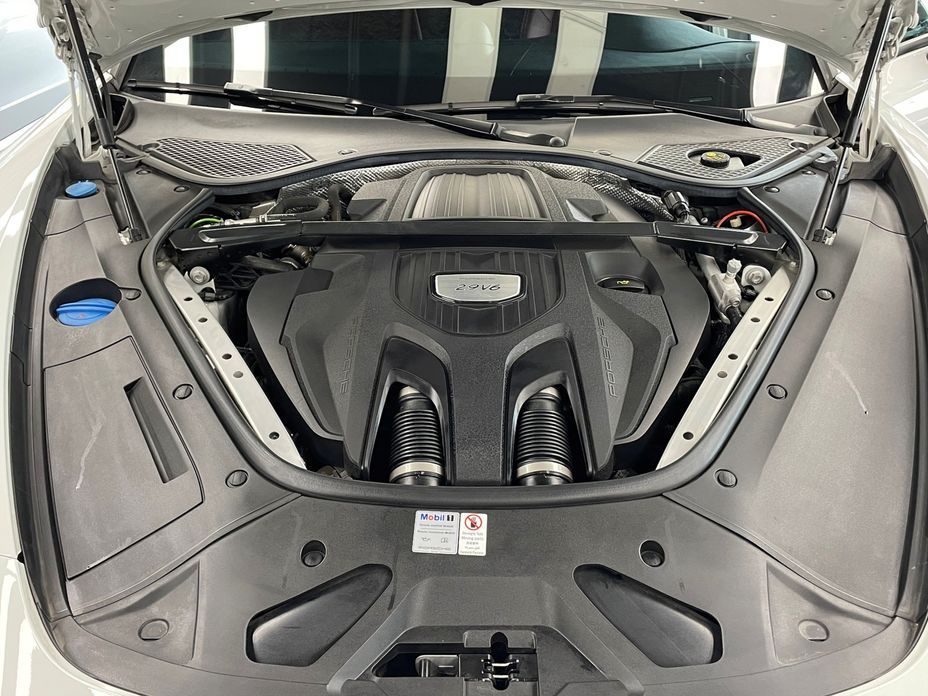 Porsche Panamera 2021