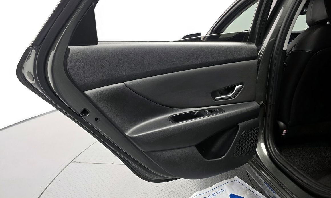 Hyundai AVANTE 2021