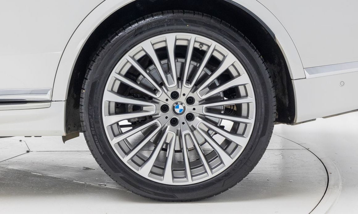 BMW X7 2023