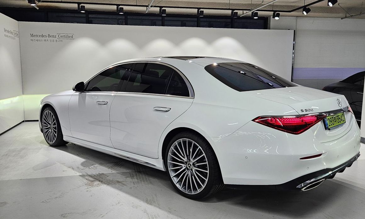 Mercedes-Benz S-Class 2025
