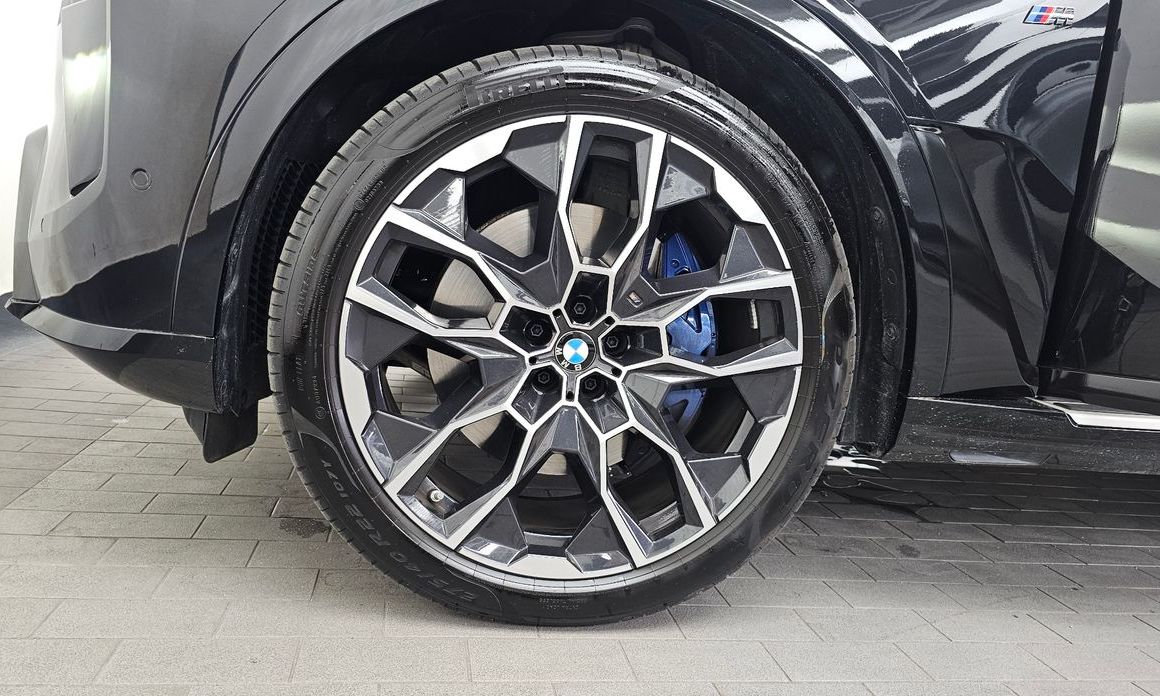 BMW X7 2025