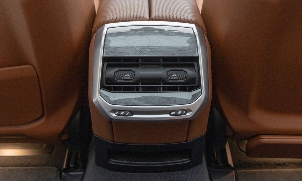 BMW i7 2025