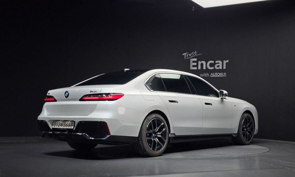 BMW 7-Series 2025