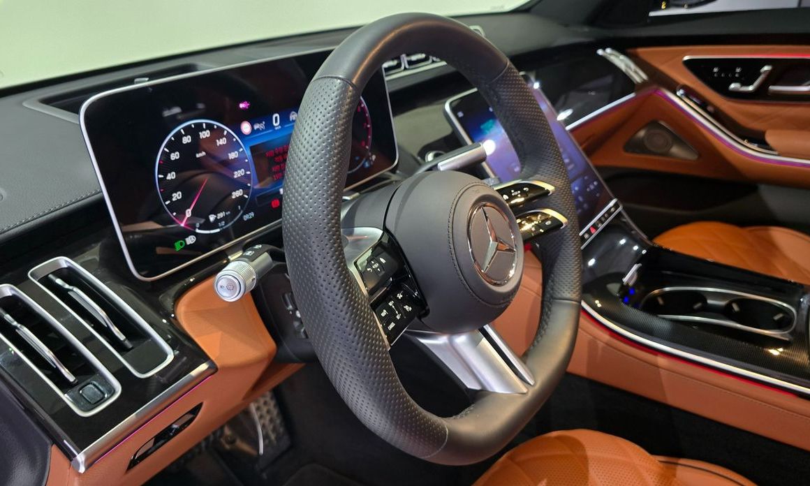 Mercedes-Benz S-Class 2025