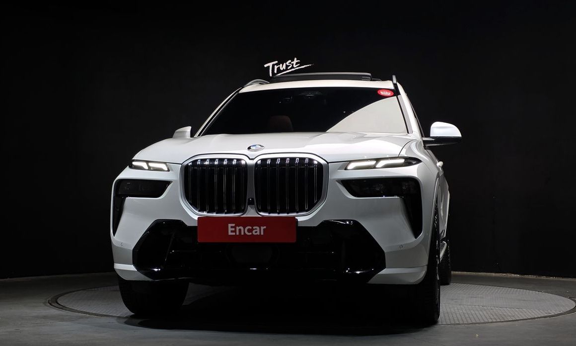 BMW X7 2025