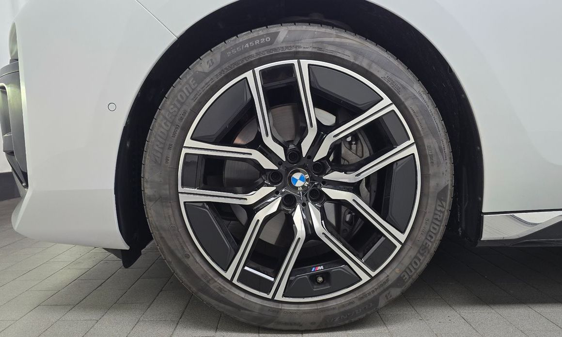 BMW 7-Series 2025