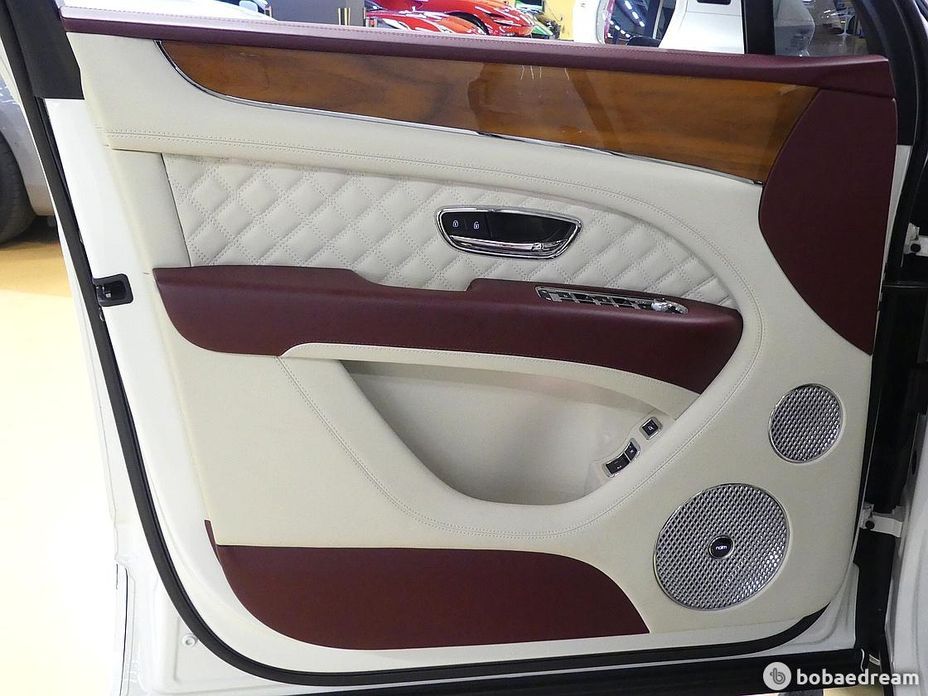 Bentley Bentayga 2022