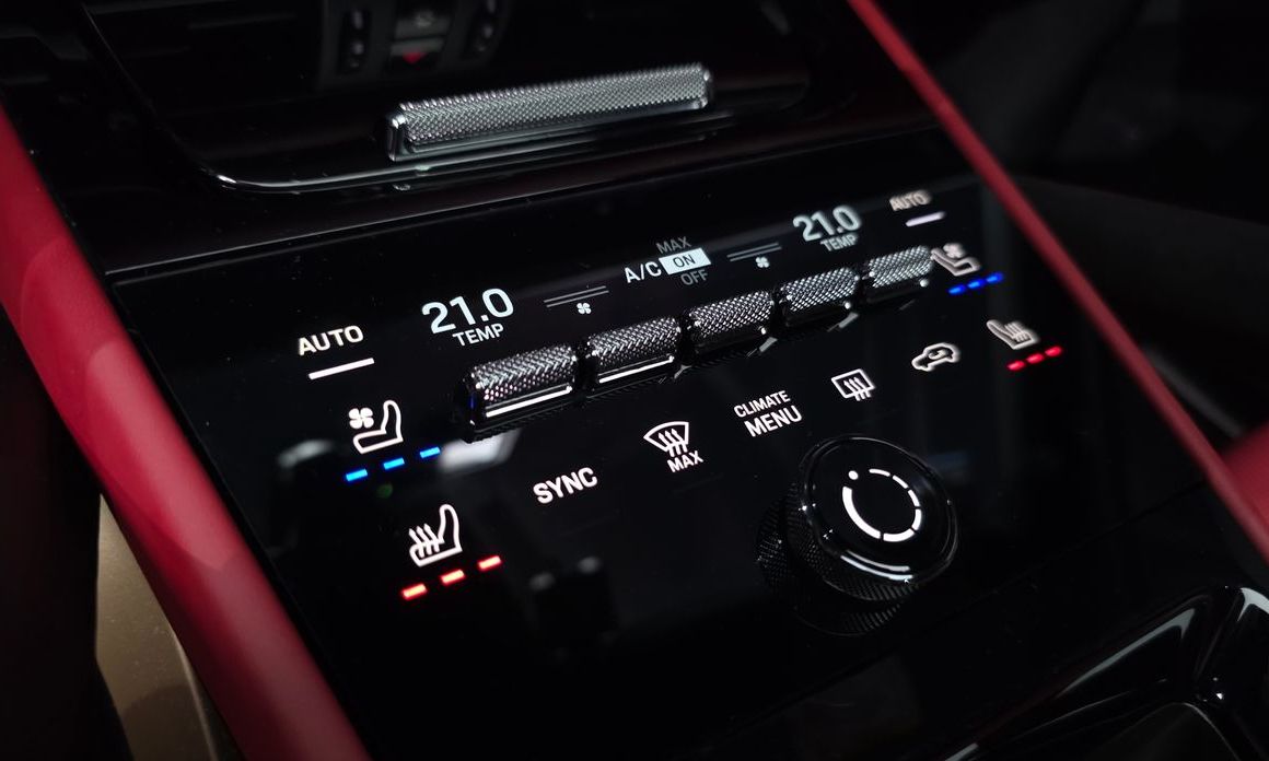 Porsche Cayenne 2025