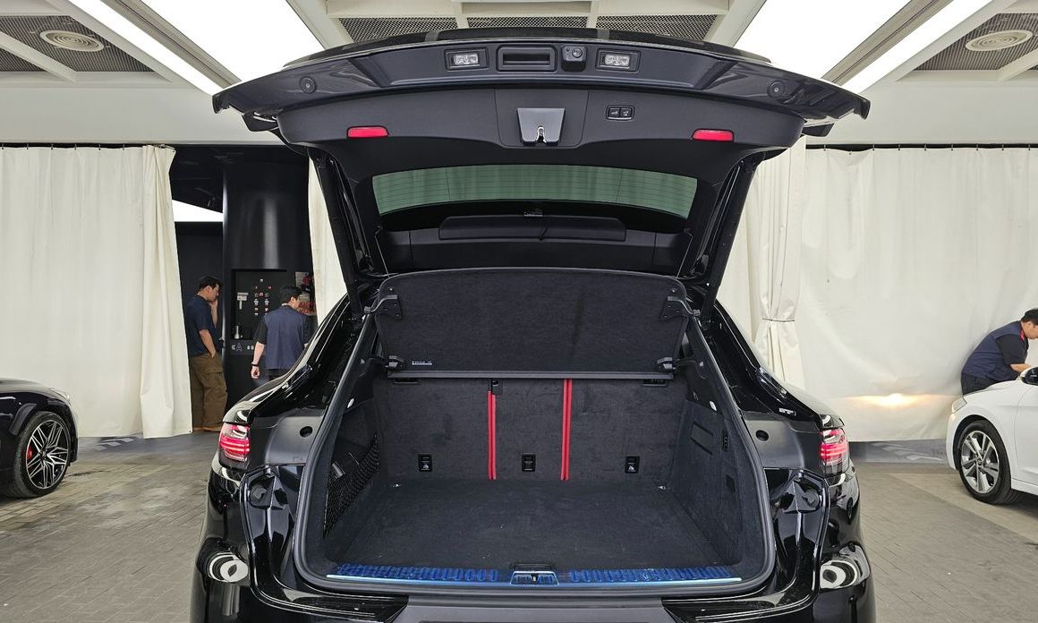 Porsche Cayenne 2023