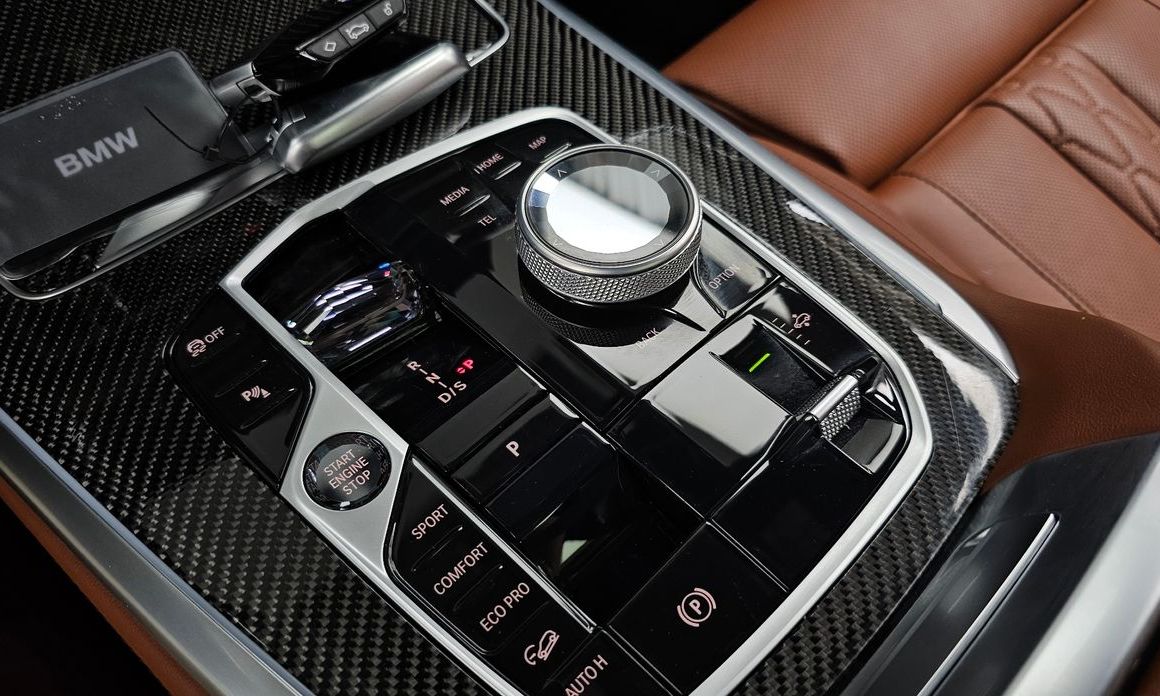 BMW X7 2025
