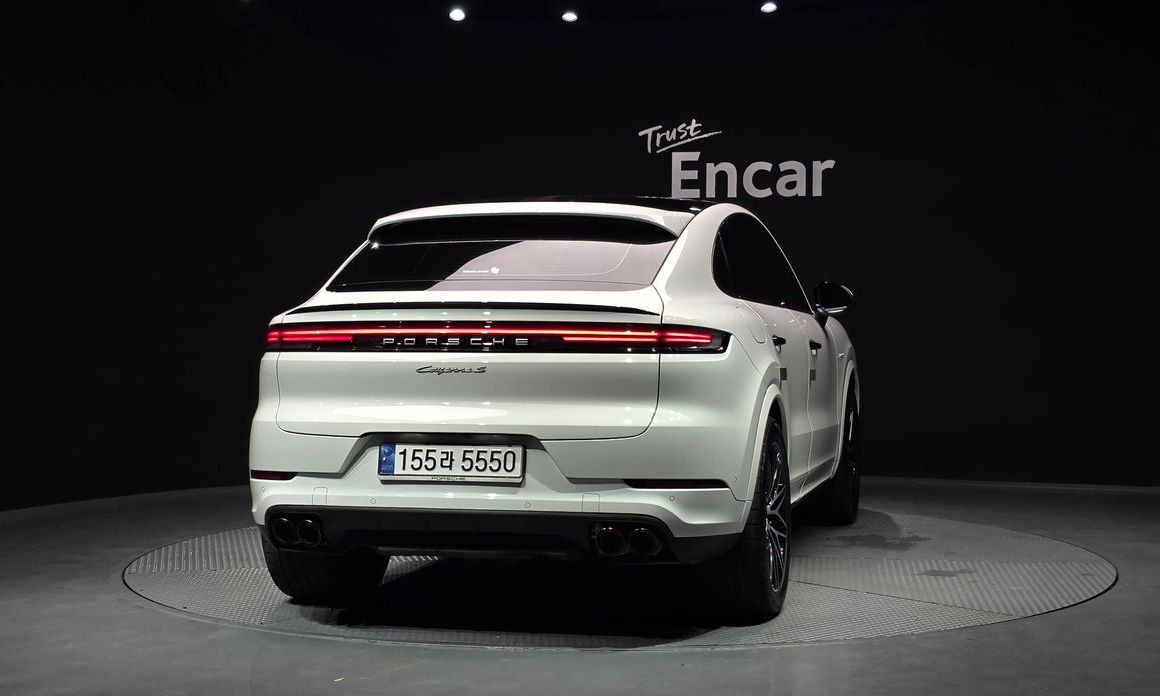 Porsche Cayenne 2025