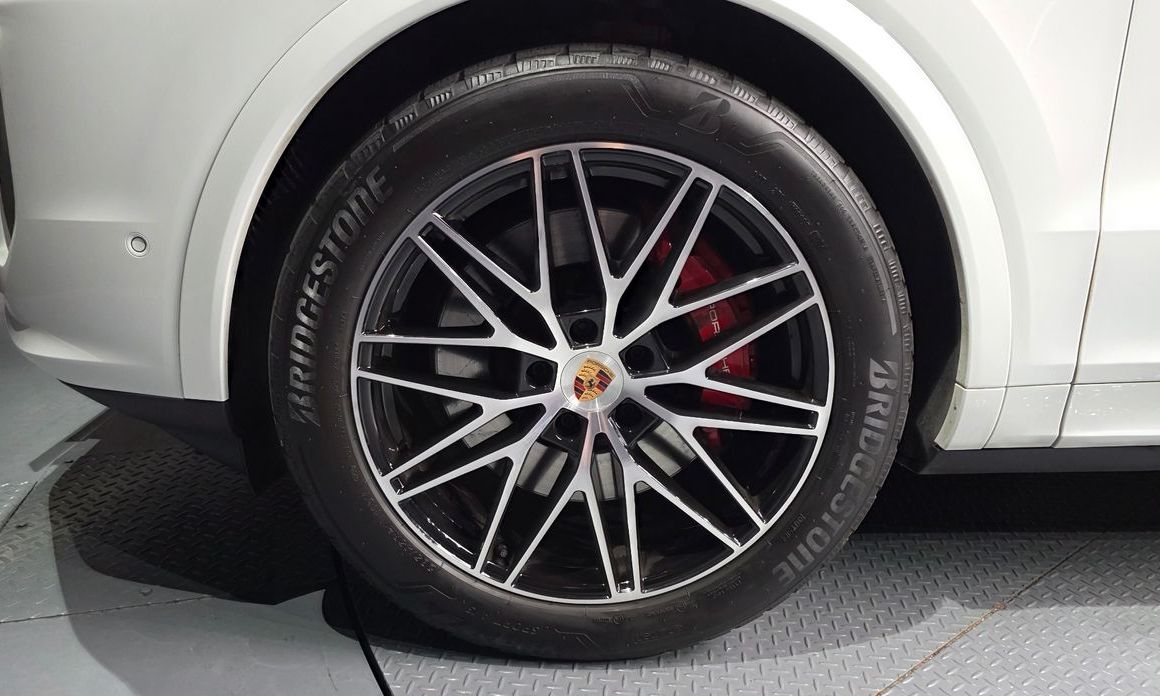 Porsche Cayenne 2025