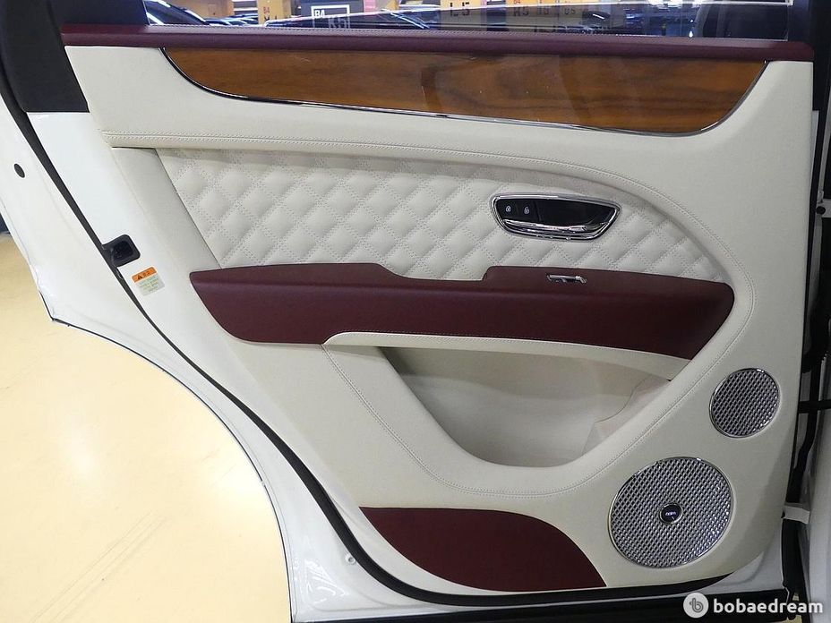 Bentley Bentayga 2022