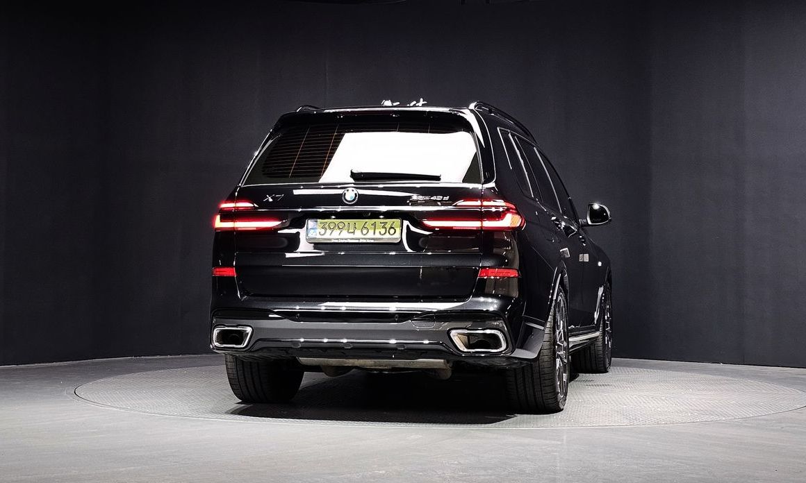 BMW X7 2025