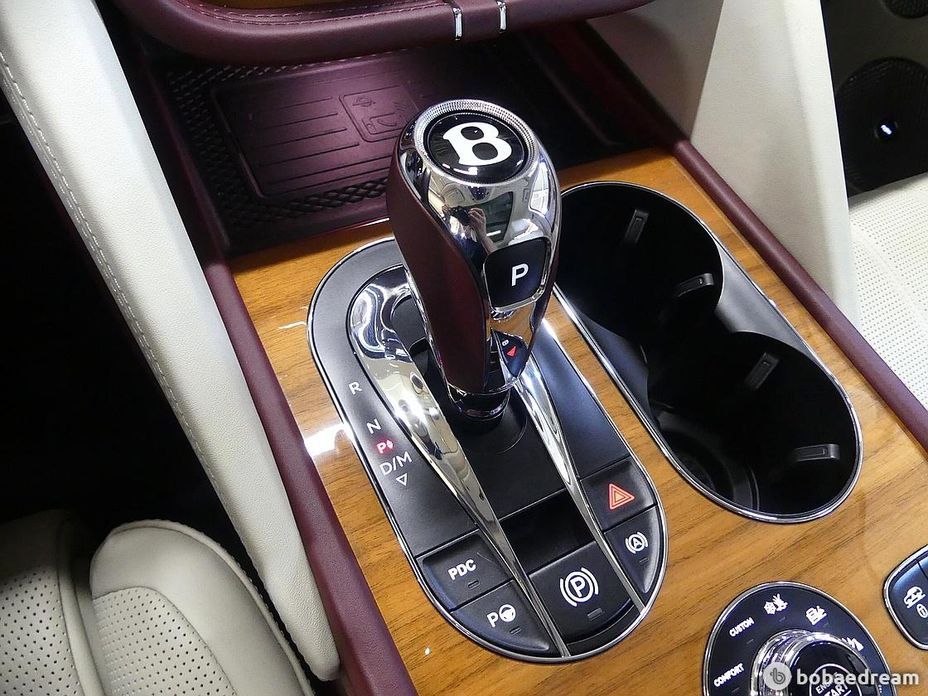 Bentley Bentayga 2022