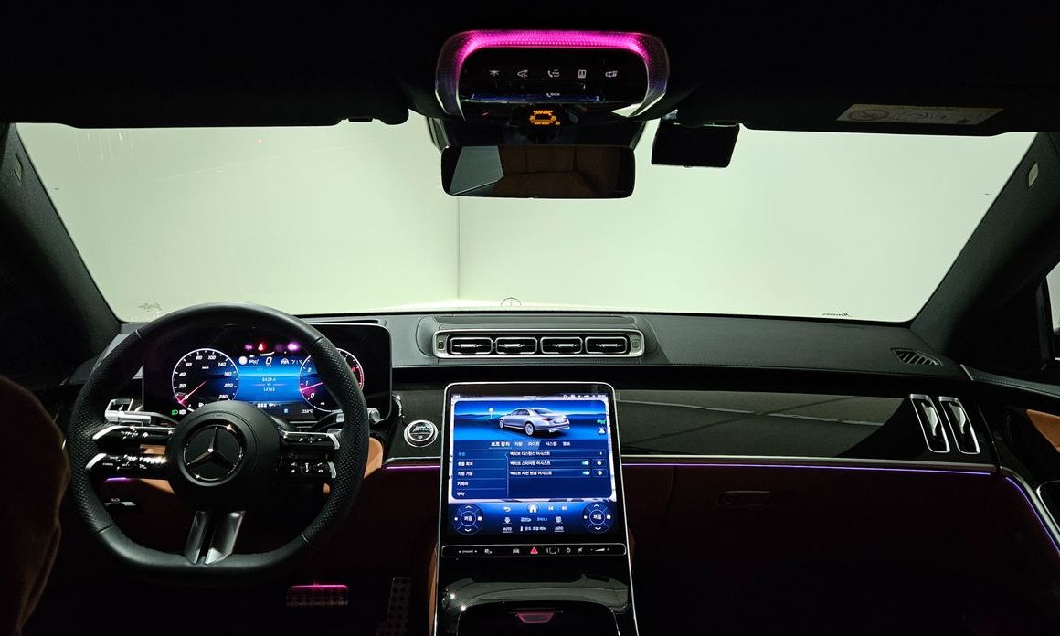 Mercedes-Benz S-Class 2025