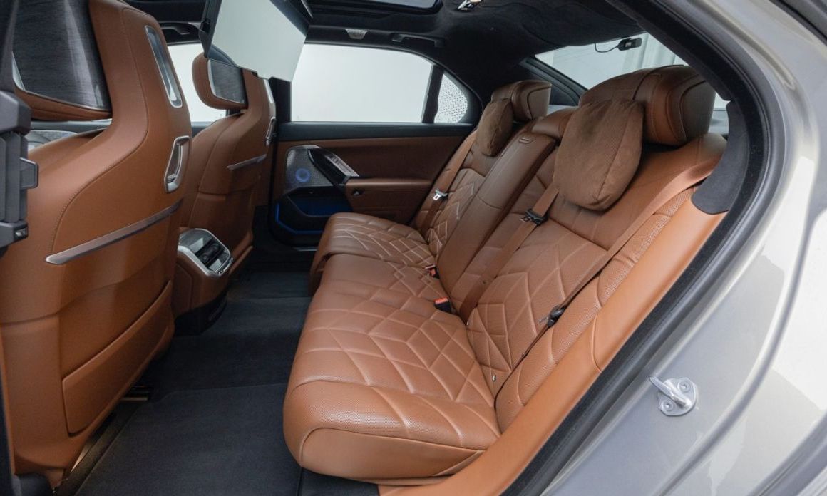 BMW i7 2025