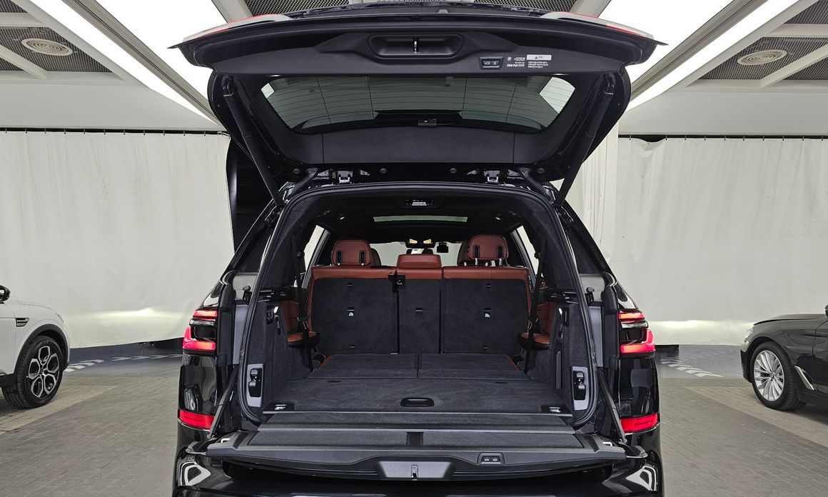 BMW X7 2025