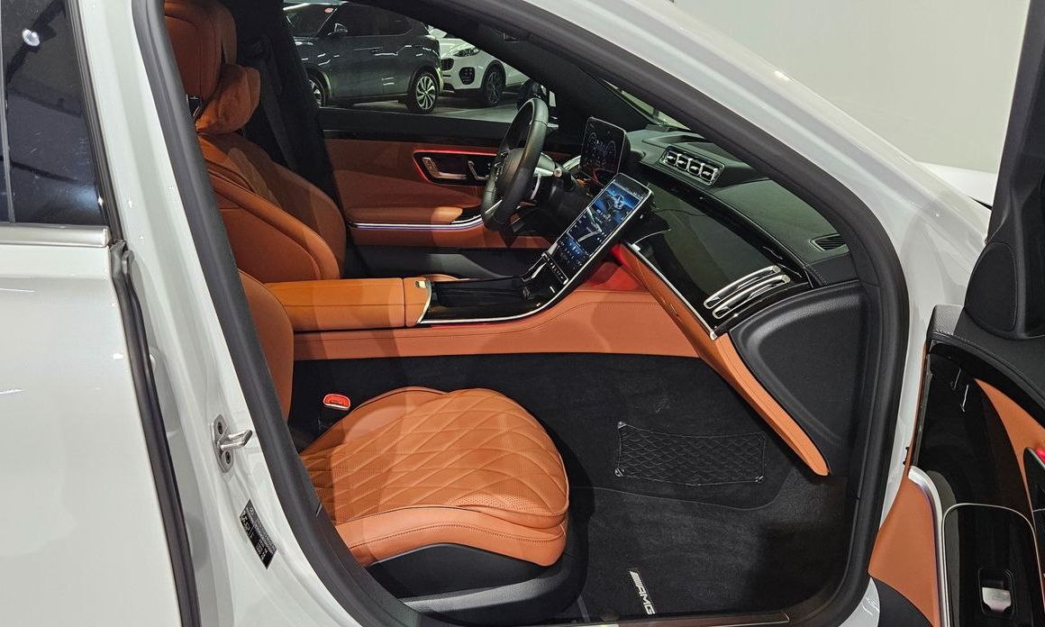 Mercedes-Benz S-Class 2025