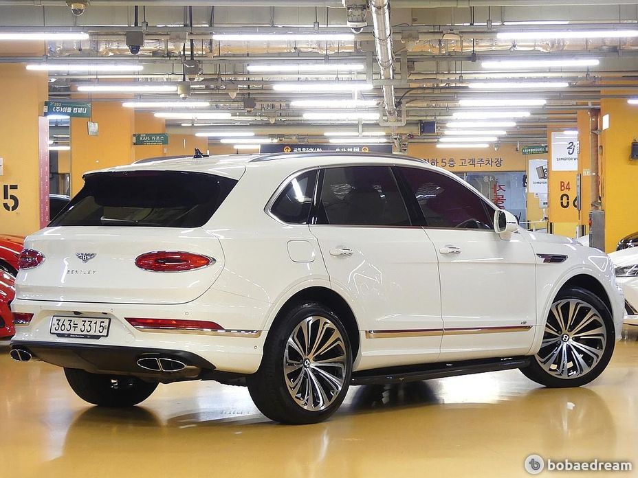 Bentley Bentayga 2022
