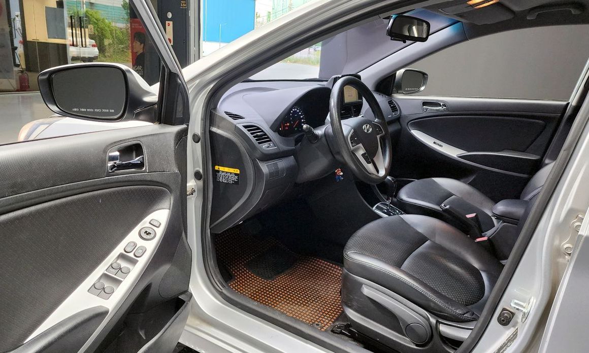 Hyundai Accent 2012