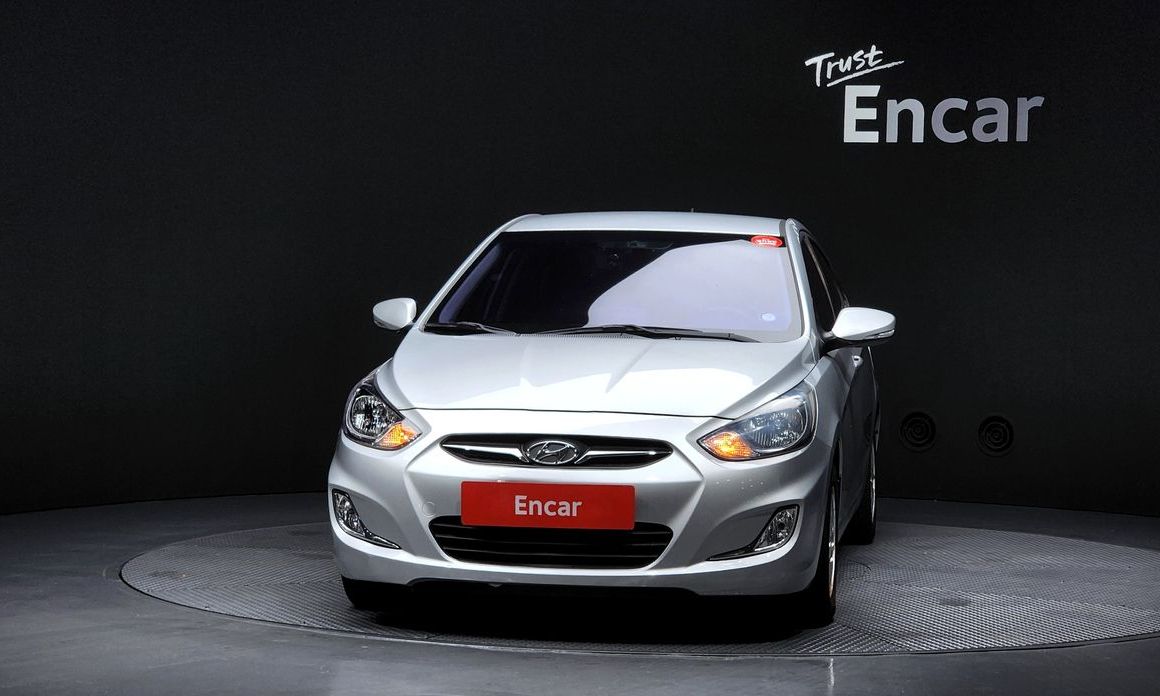 Hyundai Accent 2012