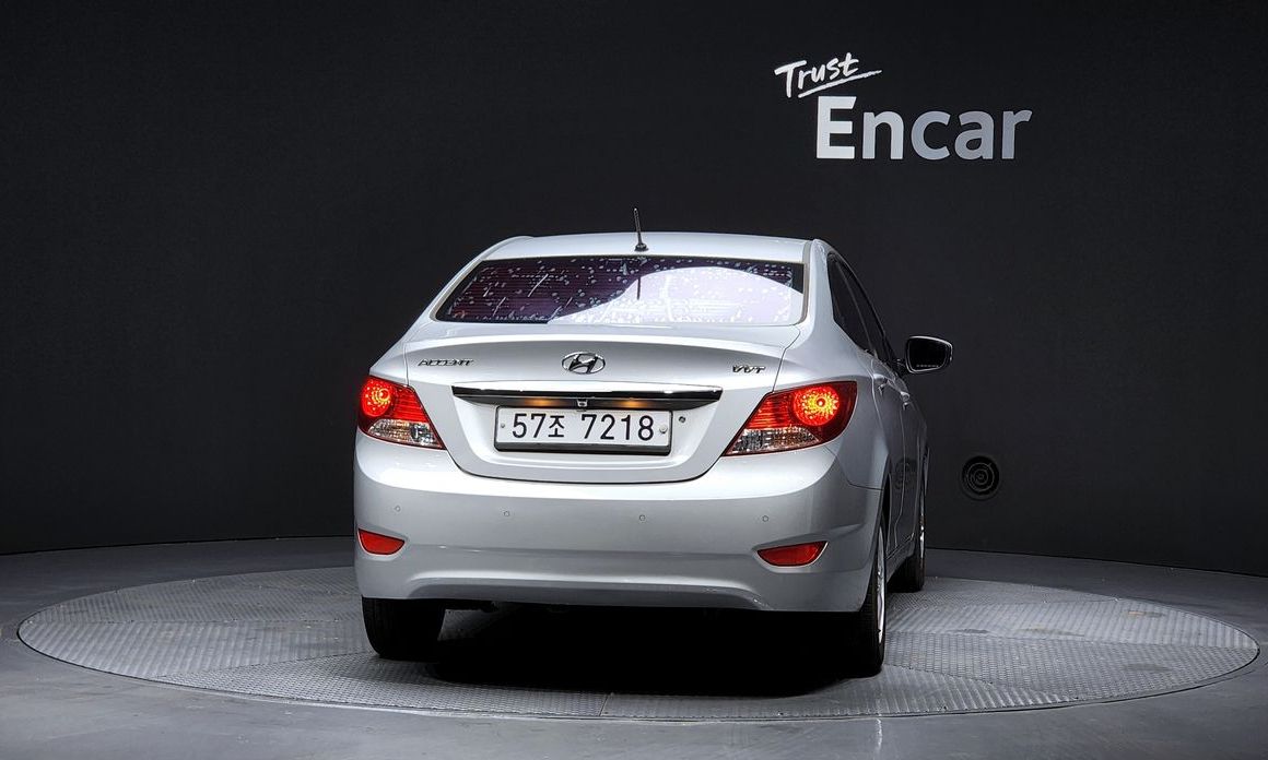 Hyundai Accent 2012