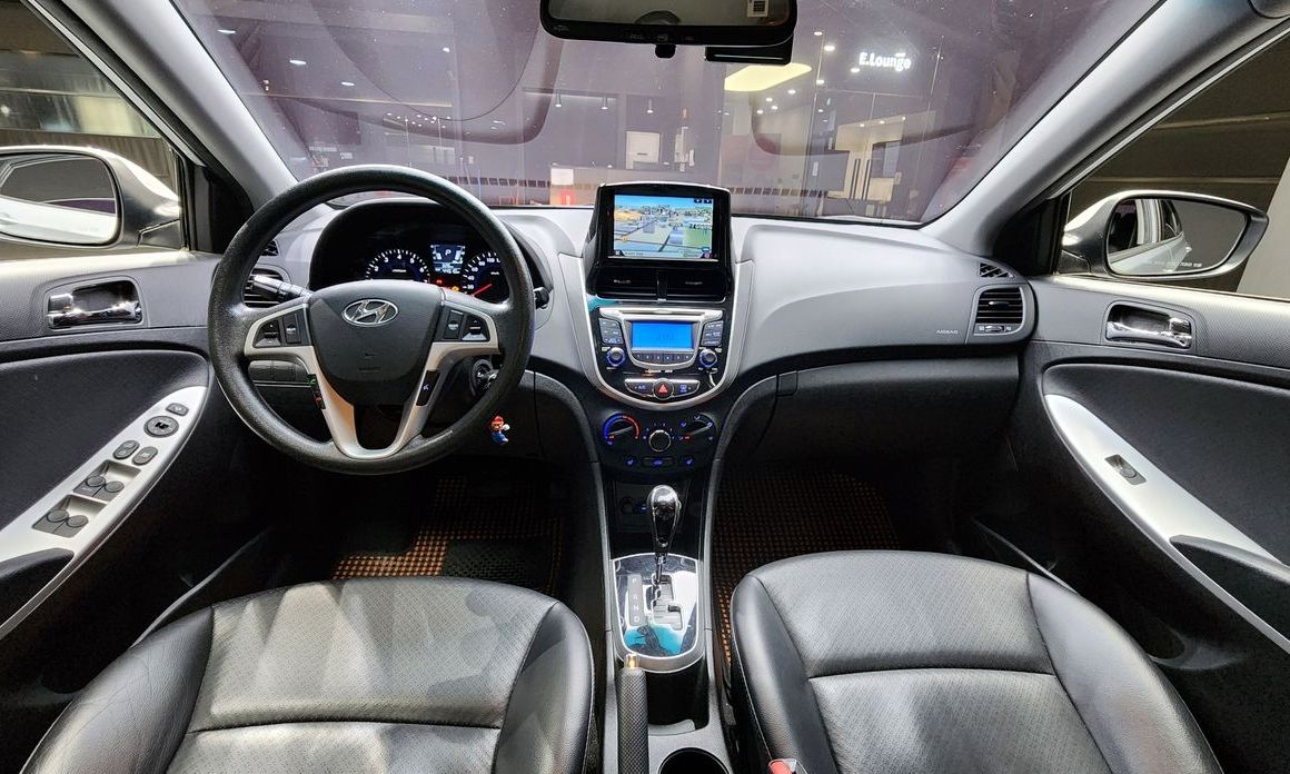 Hyundai Accent 2012