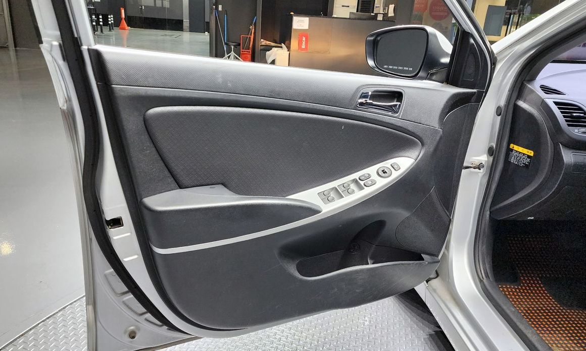 Hyundai Accent 2012