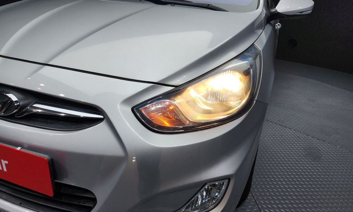 Hyundai Accent 2012