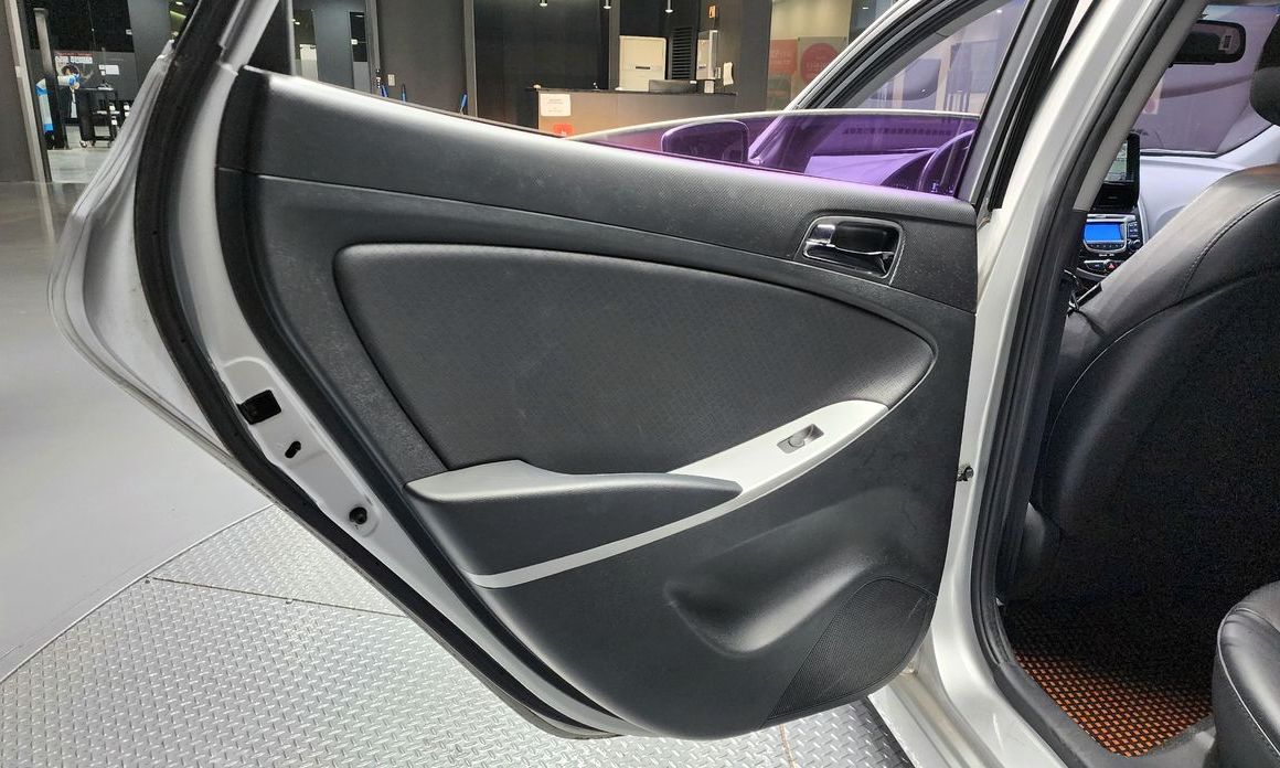 Hyundai Accent 2012