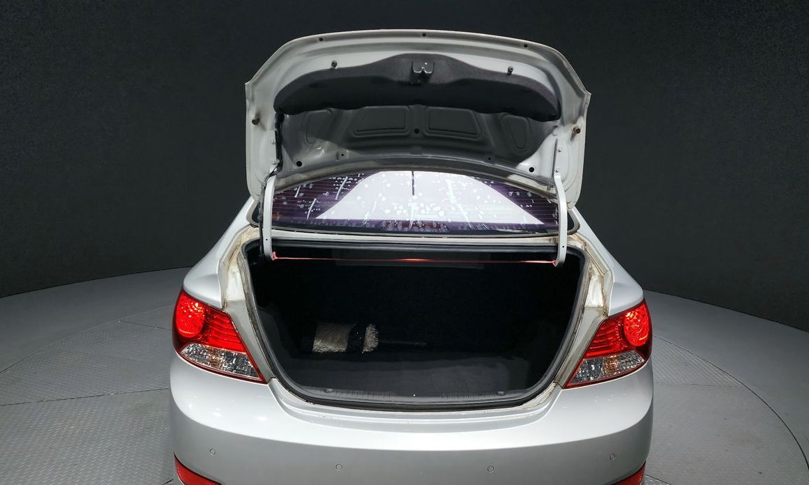 Hyundai Accent 2012