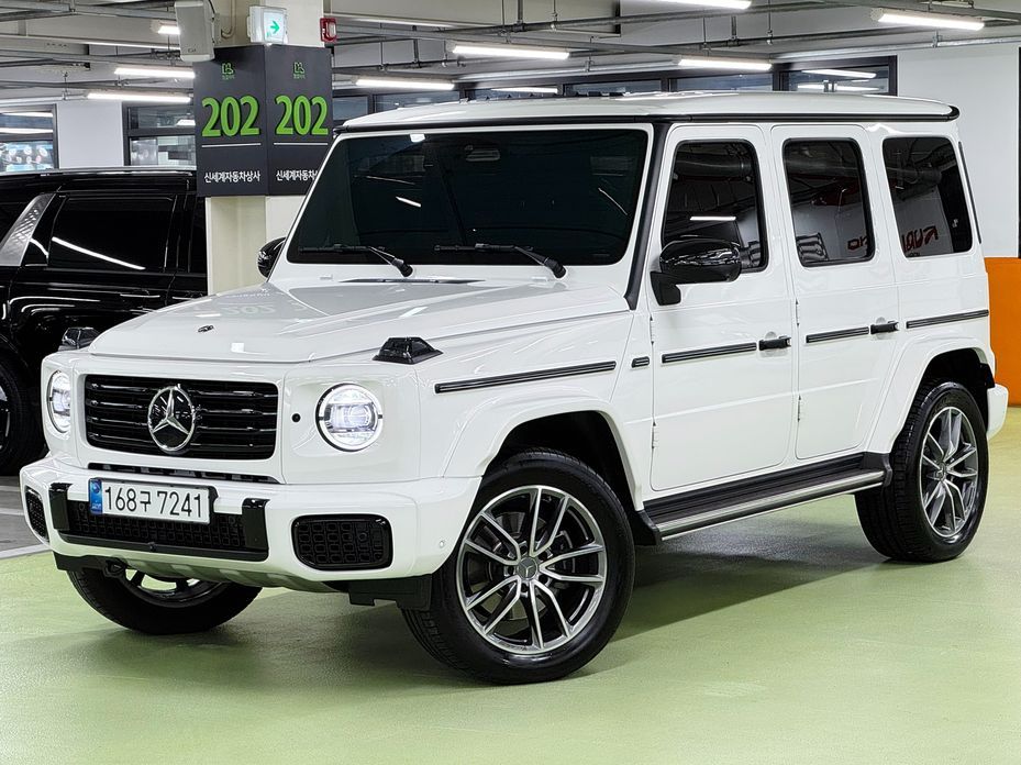 Mercedes-Benz G-Class 2025