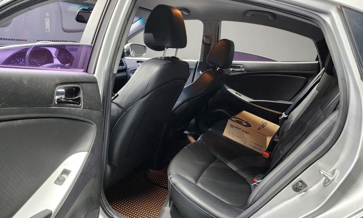 Hyundai Accent 2012