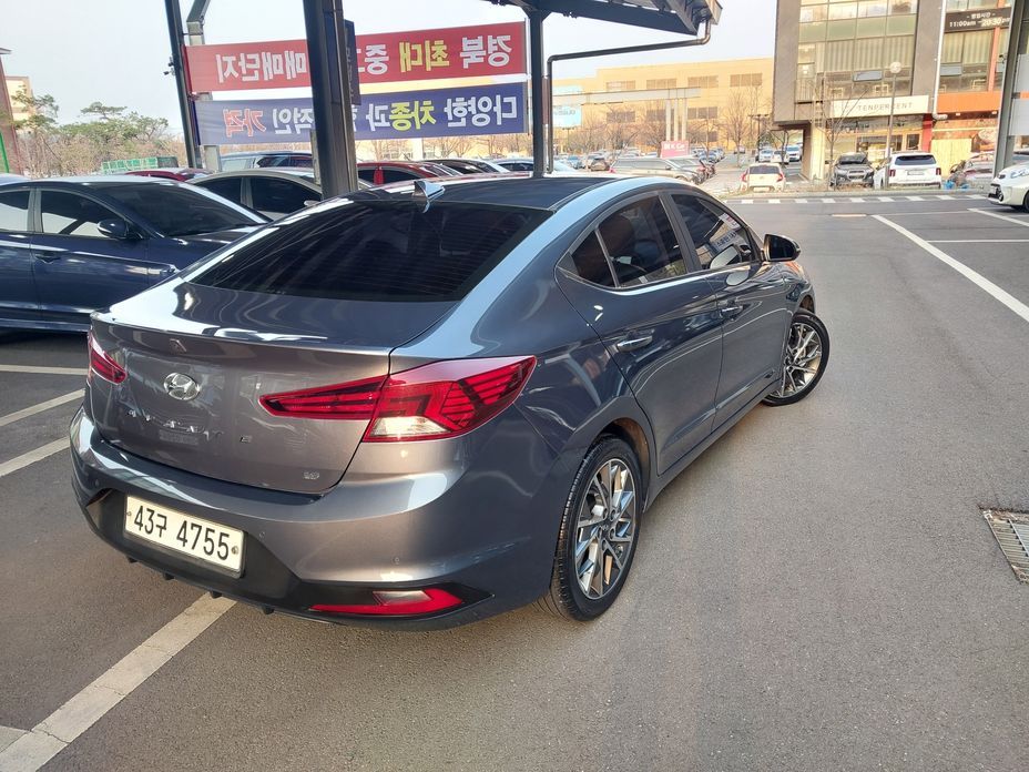 Hyundai AVANTE 2019